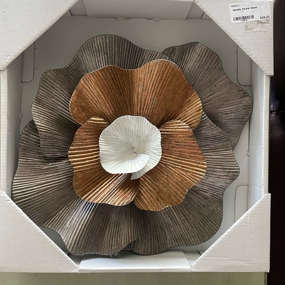 Beautiful Flower Wall Accent